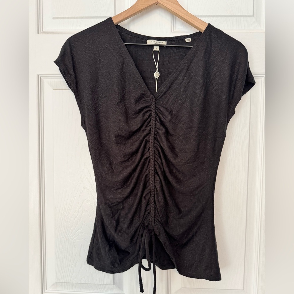 Max Studio Ruched Blouse‎ Black Center Cinched V-Neck NWT size large